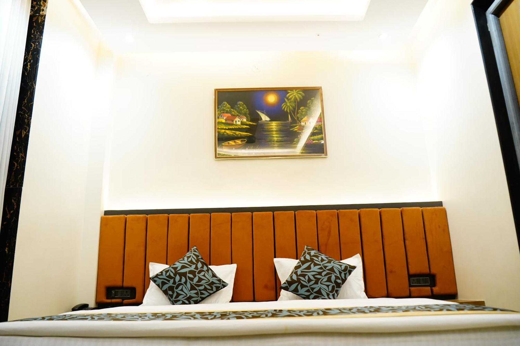 Hotel Shakuntla Palace - 400 Meters Away From Vishnu Pad Temple 7 Mins Walk Gaya Exterior foto
