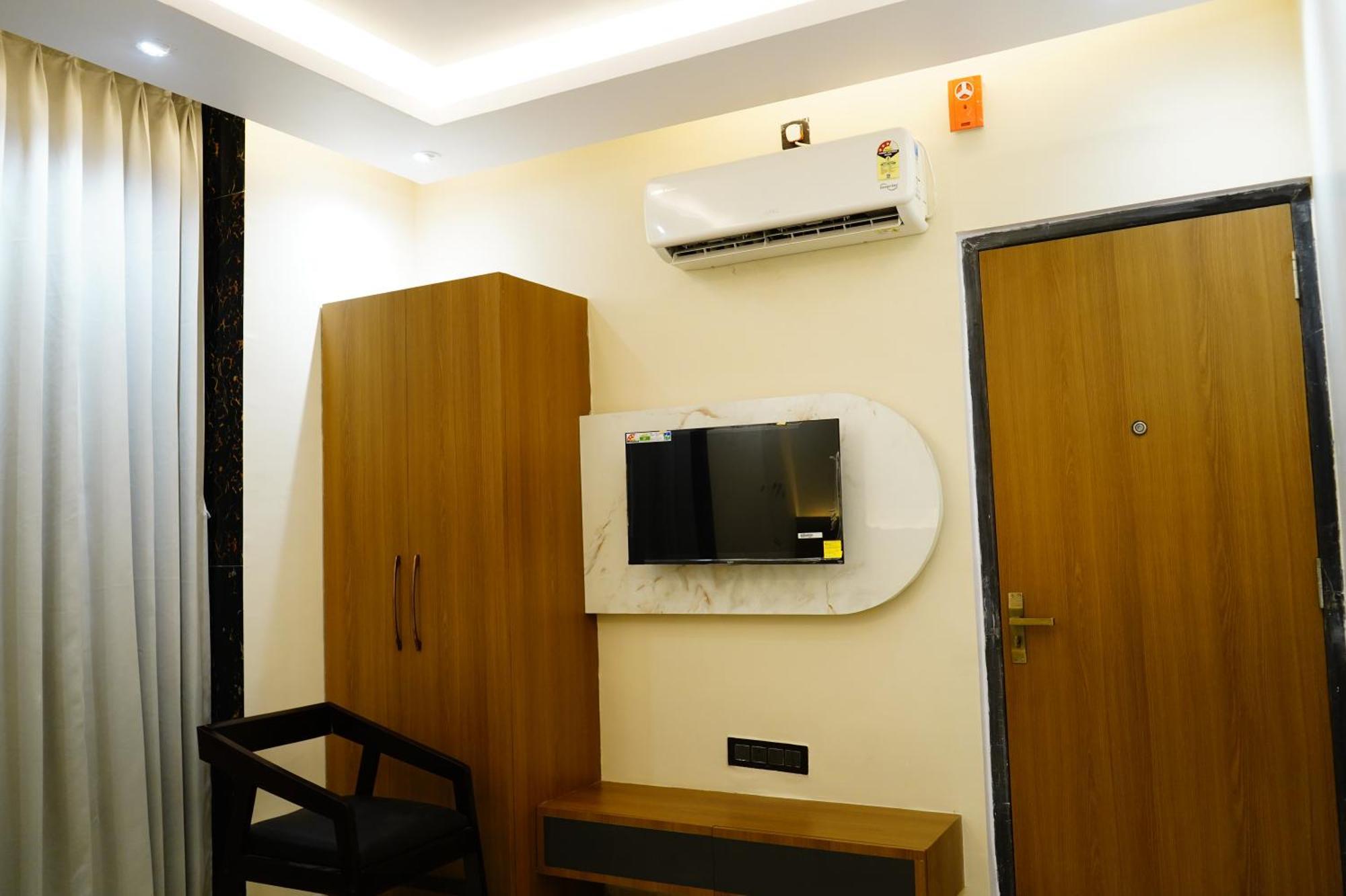 Hotel Shakuntla Palace - 400 Meters Away From Vishnu Pad Temple 7 Mins Walk Gaya Exterior foto