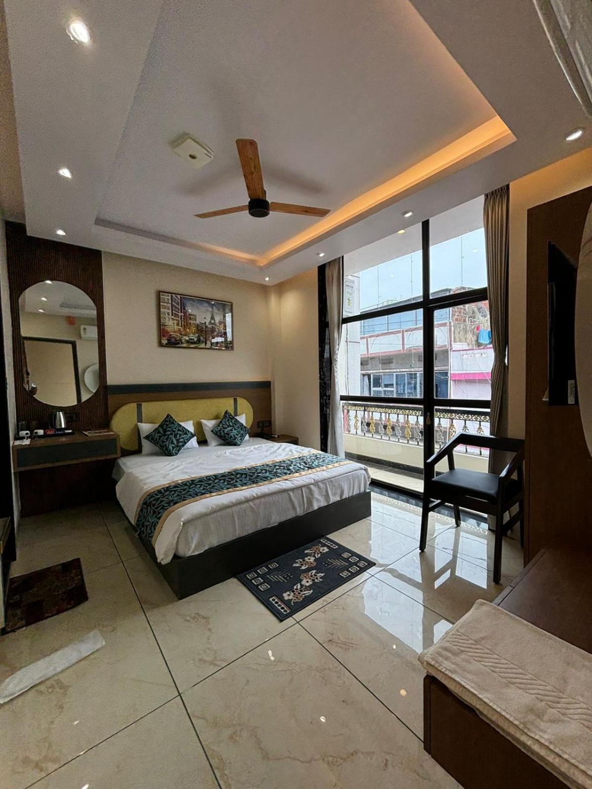 Hotel Shakuntla Palace - 400 Meters Away From Vishnu Pad Temple 7 Mins Walk Gaya Exterior foto